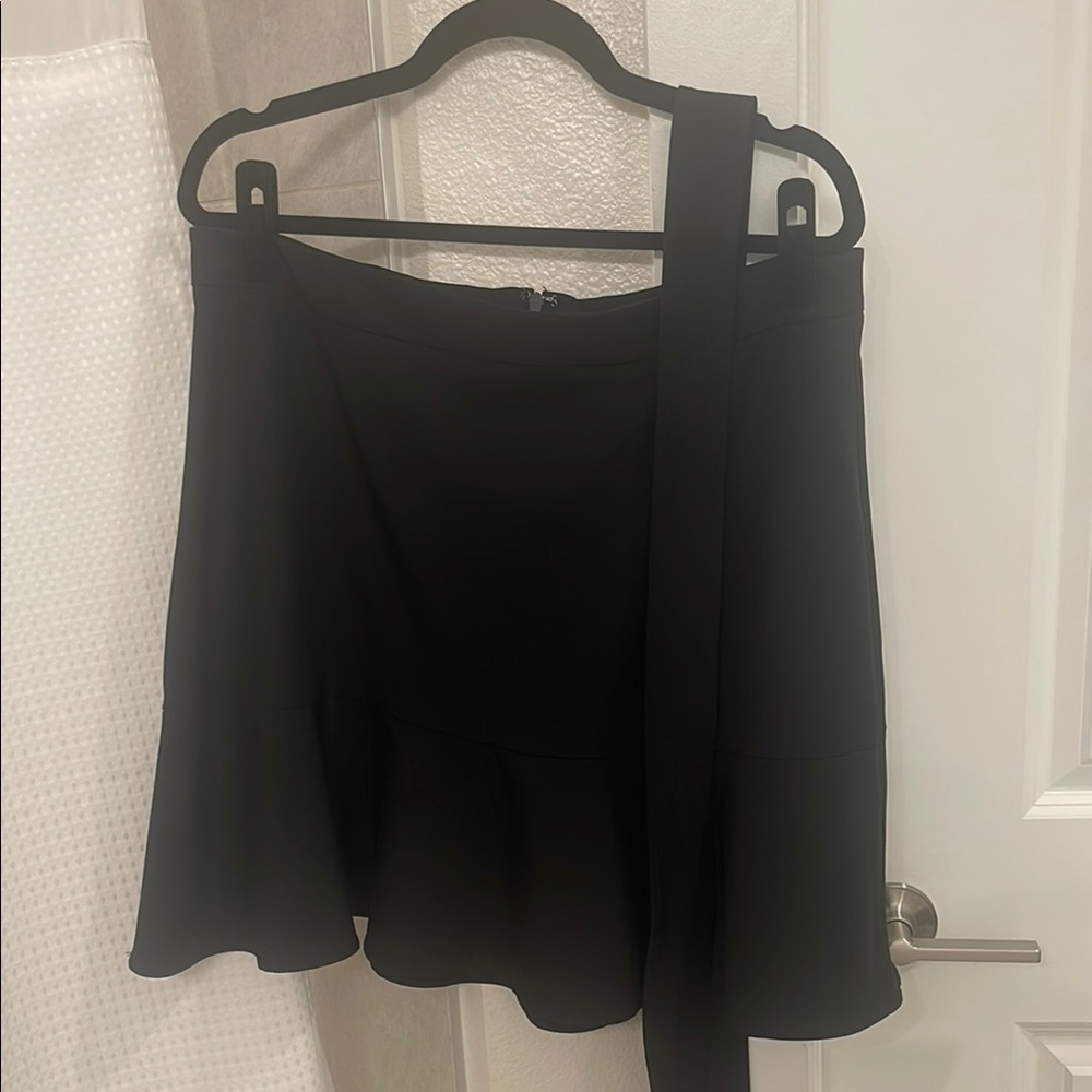 Banana Republic Tie Waist Ruffle Mini Black Skirt with Belt - Size 14